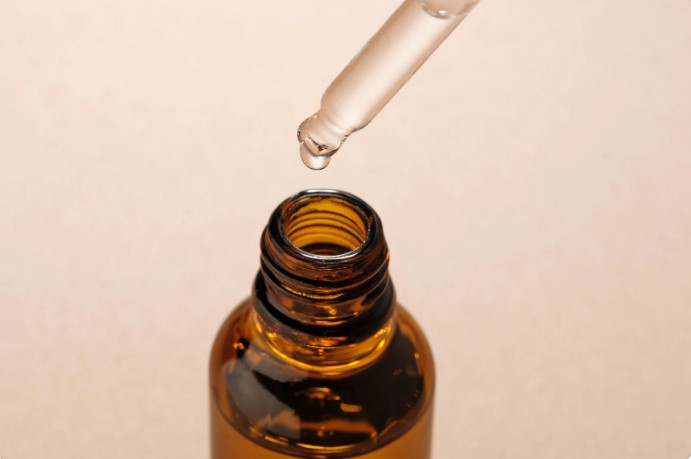 чи можна наносити сироватку після крему чи можна наносити сироватку після крему